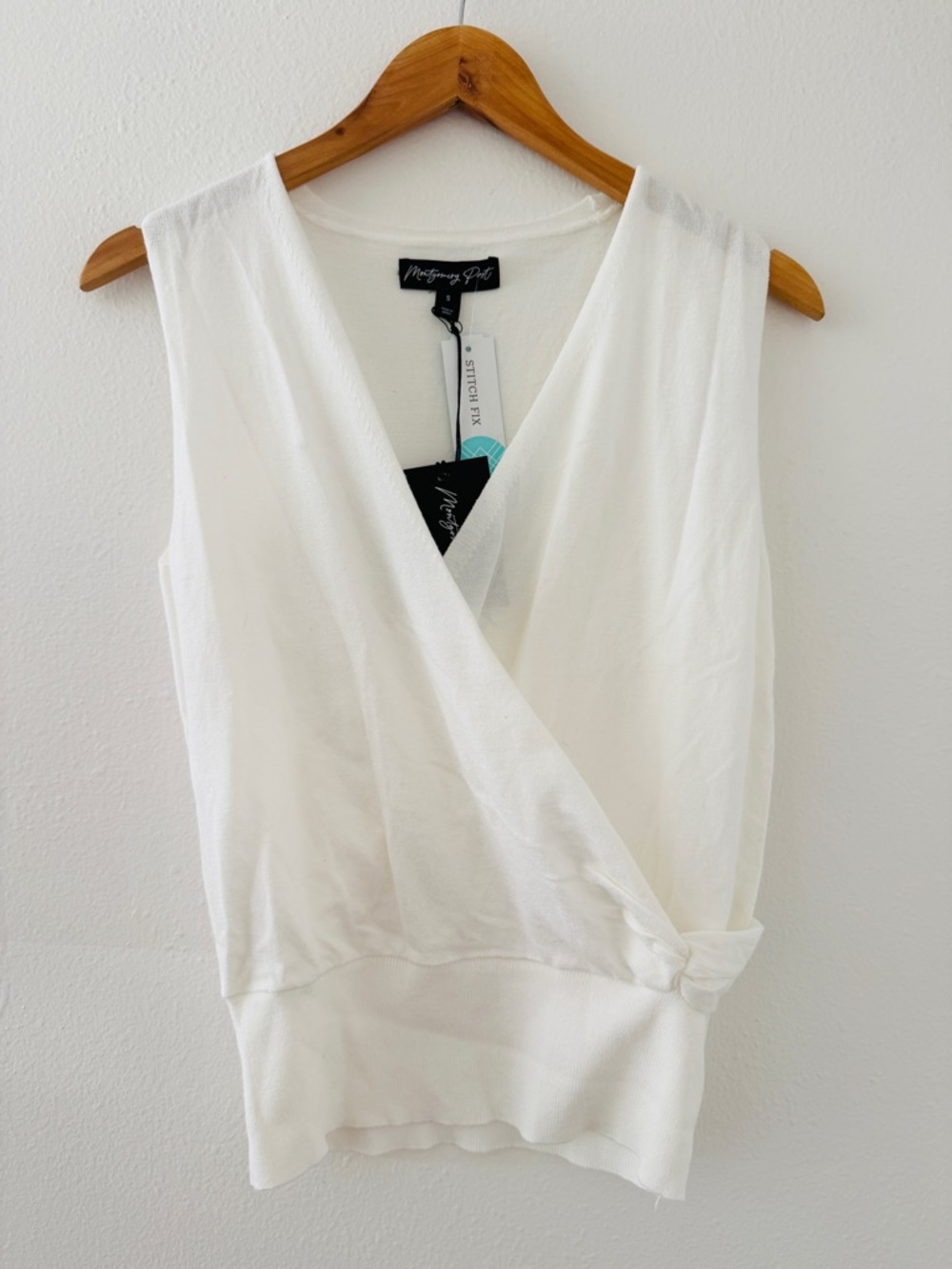 NWT Montgomery Post White Sleeveless Top